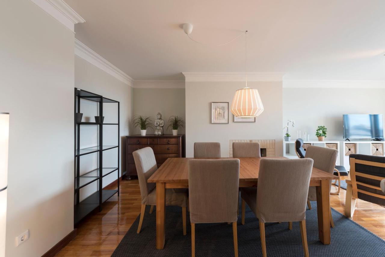 Lovelystay - Charming 3Br Flat W/ Free Parking In Devesas فيلا نوفا دي غايا المظهر الخارجي الصورة