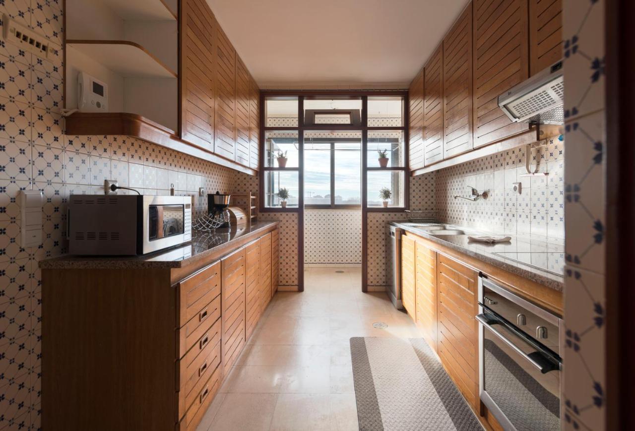 Lovelystay - Charming 3Br Flat W/ Free Parking In Devesas فيلا نوفا دي غايا المظهر الخارجي الصورة